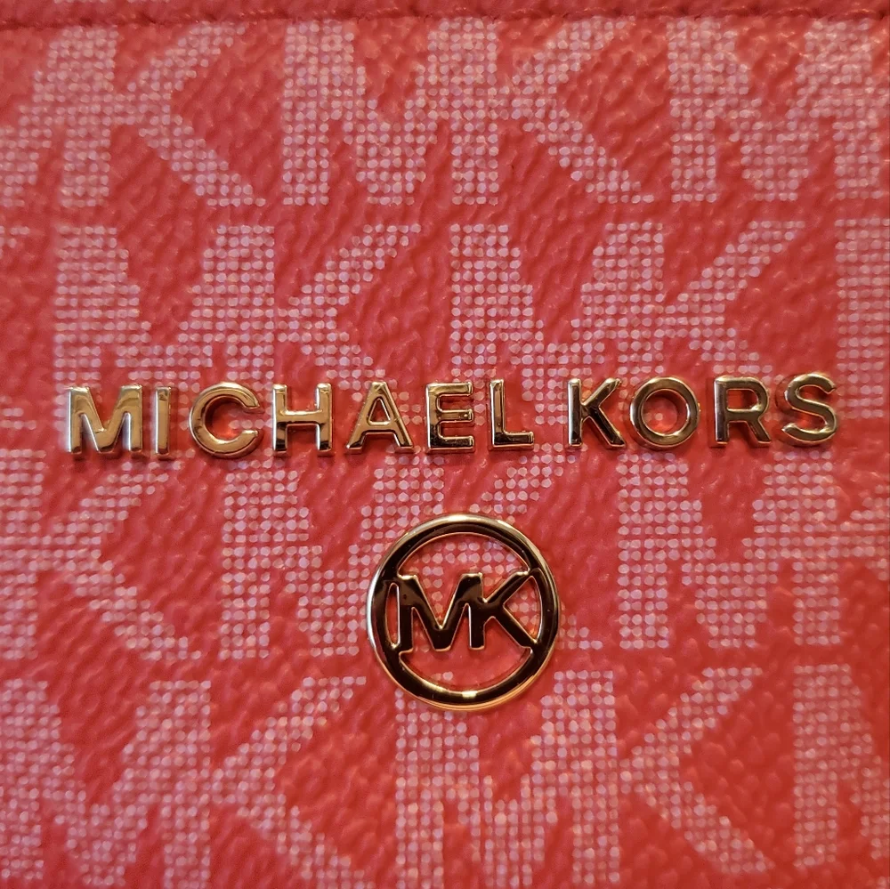 NWOT Michael Kors Sullivan Convertible Top Zip Tote.